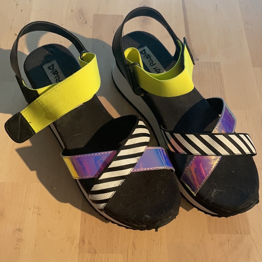 Velcro ankle wedge sandals